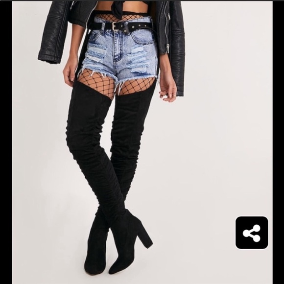 PrettyLittleThing Shoes - PRETTY LITTLE THING OTK BELTED THIGH BOOTS PrettyLittleThing Shoes - PRETTY LITTLE THING OTK BELTED THIGH BOOTS
